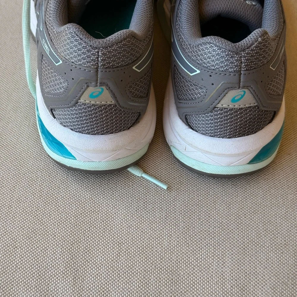 ASICS Women's Gray and Aqua Athletic Shoes EUC - Picture 5 of 8